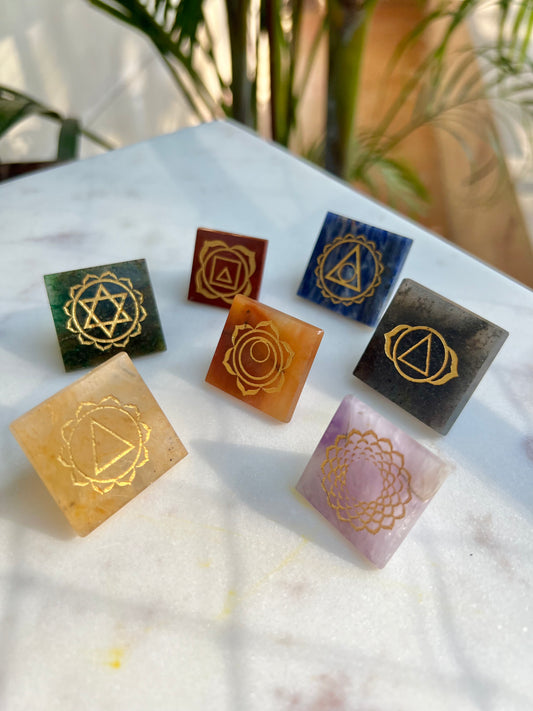 7 Chakras Healing Pyramid Set